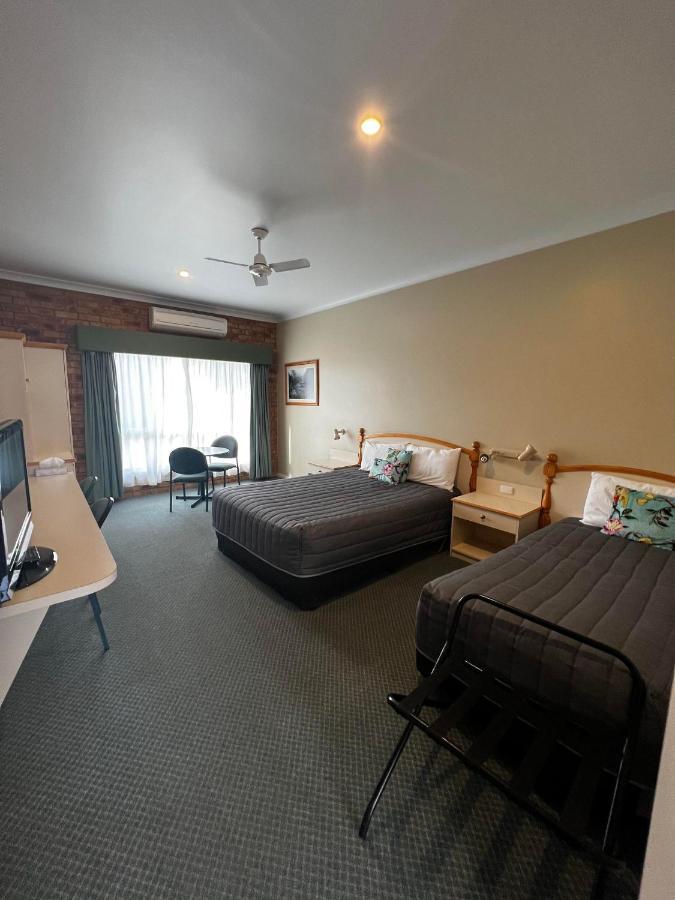 Tumbarumba Motel & Elms Restaurant Exteriör bild