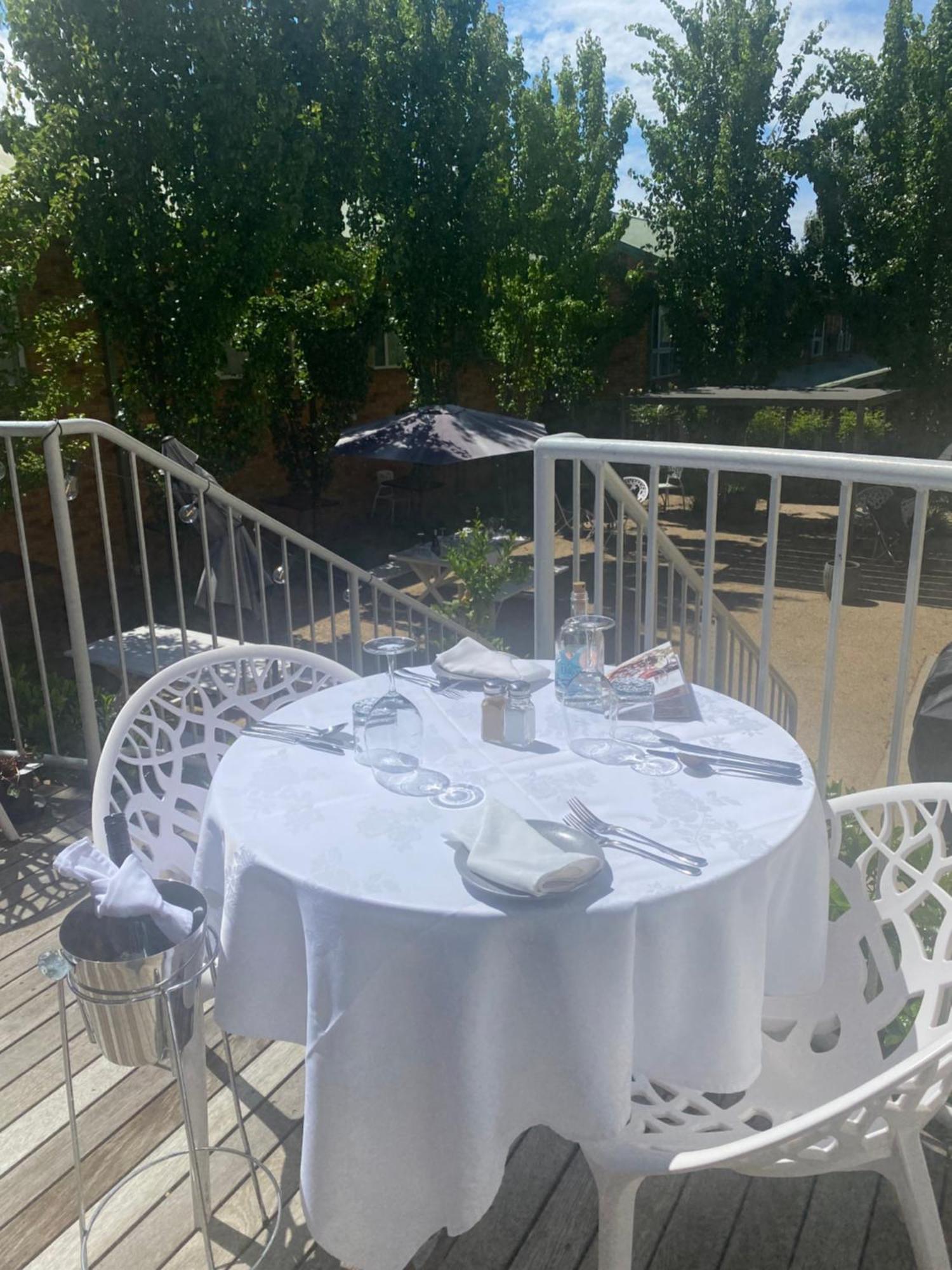 Tumbarumba Motel & Elms Restaurant Exteriör bild